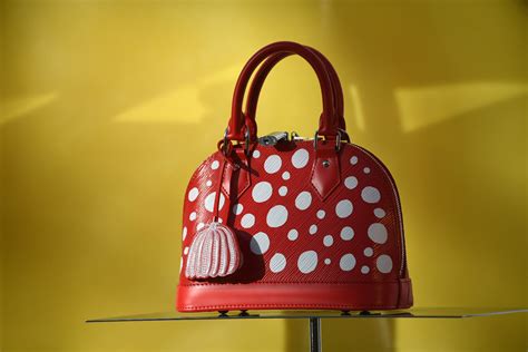 louis vuitton collaborazione kusama|louis vuitton singapore collection.